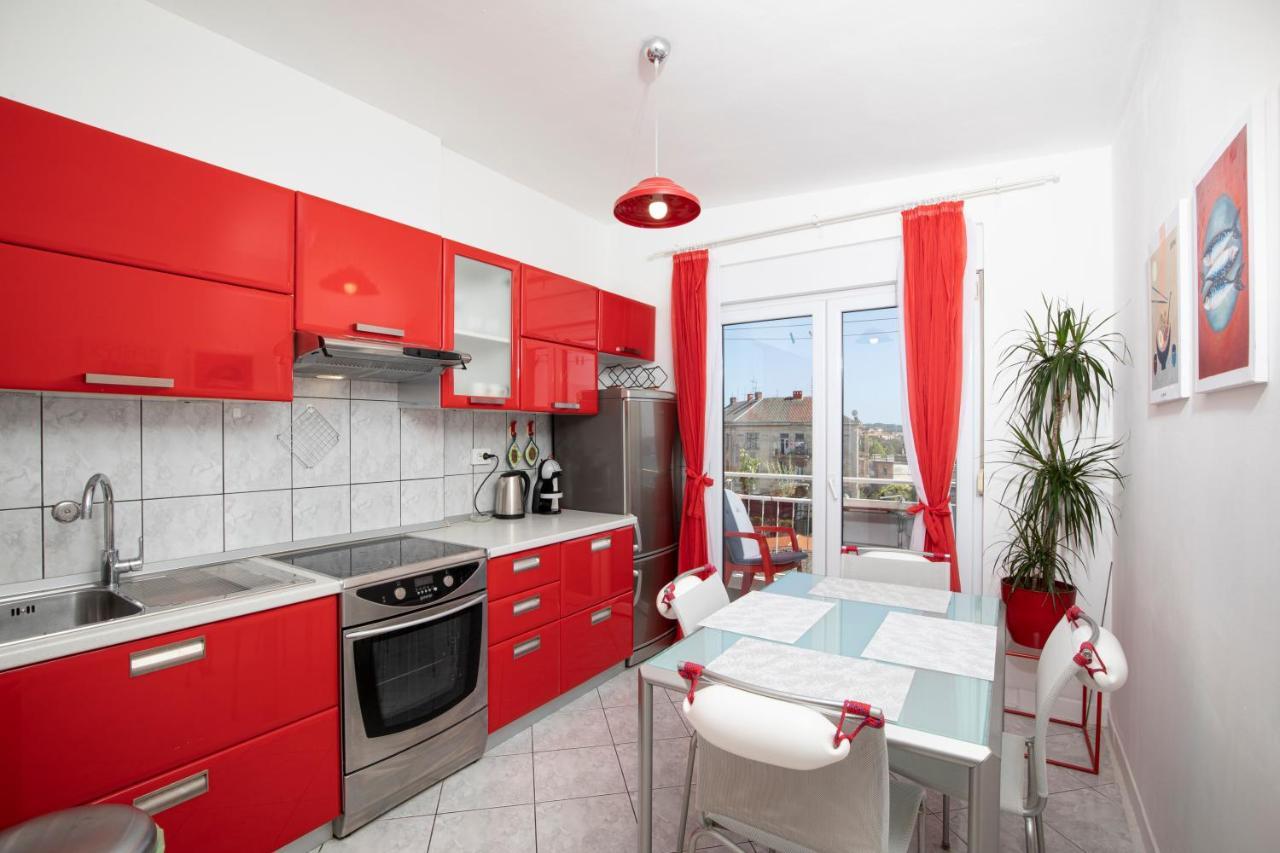 Top floor sunset apartment Pula Buitenkant foto