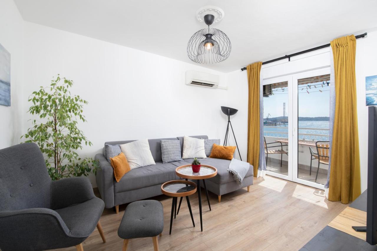 Top floor sunset apartment Pula Buitenkant foto